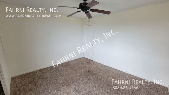 Building Photo - PALEHUA GARDENS - Upgraded 3 Bedroom Townhome