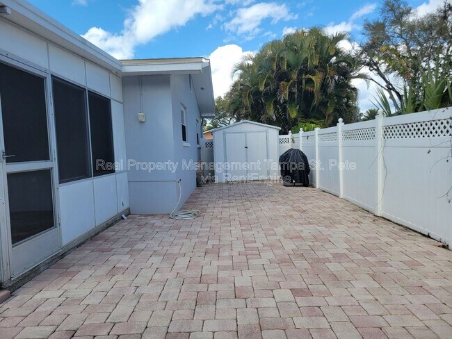 Building Photo - 2106 N Overbrook Ave