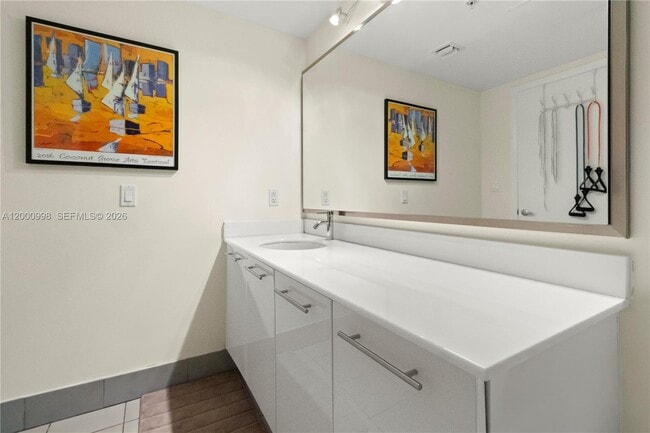 Building Photo - 92 SW 3rd St