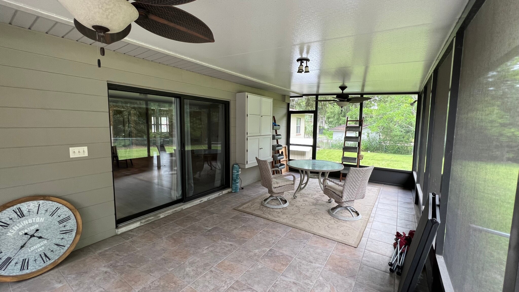 Building Photo - 5702 Cedar Forest Dr S