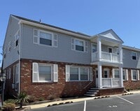 Building Photo - 9506 Ventnor Ave