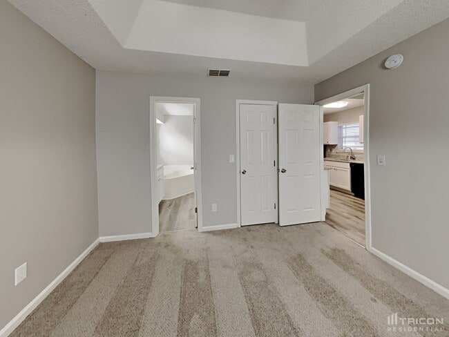 Building Photo - 11261 Salt Pond Dr E