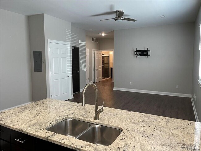 Building Photo - 4226 N Buffalo St