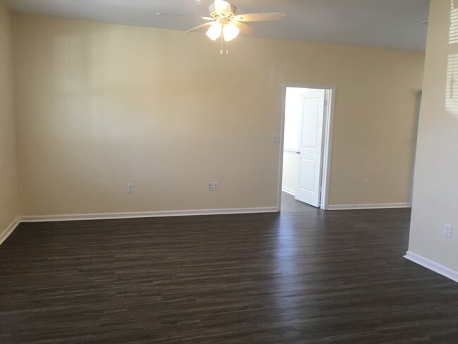 Building Photo - 4315 Farringdon Wy