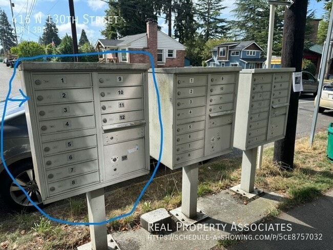 Building Photo - 416 N 130th St