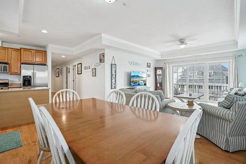 Building Photo - 7 F St