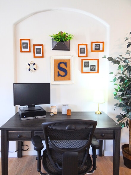 Optional designated workspace and computer available for your use. Complimentary Wi-fi. - 8941 E 24th Ln
