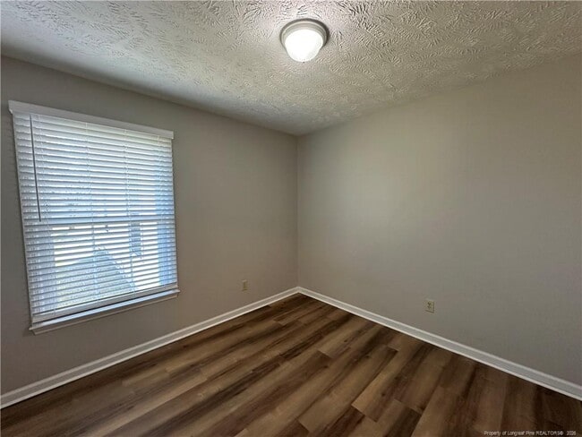 Building Photo - 6413 Brookshire St