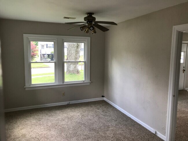 Building Photo - 339 3rd St