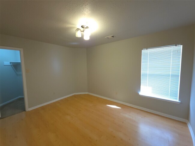 Building Photo - 12830 Careywood Dr