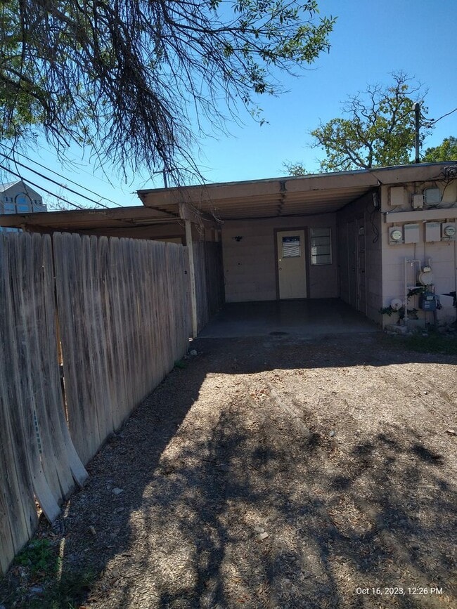 Building Photo - 359 Waxwood Ln