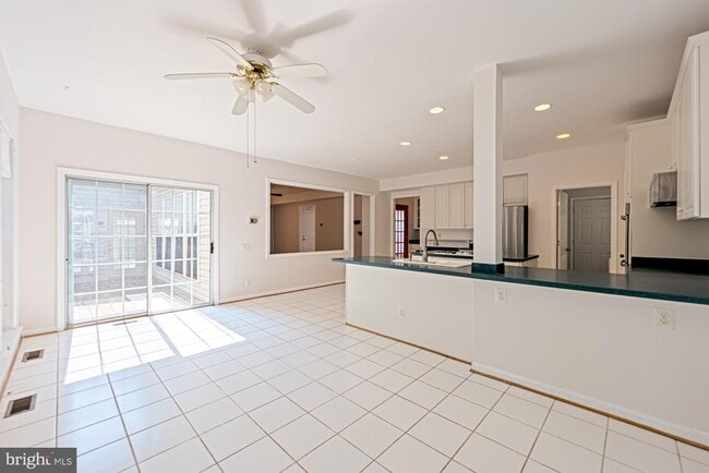 Building Photo - 47174 Chambliss Ct
