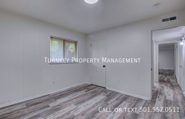 Building Photo - 76 S Meadowcliff Dr