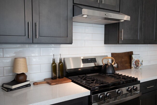 Building Photo - 2376 N 79th Pl