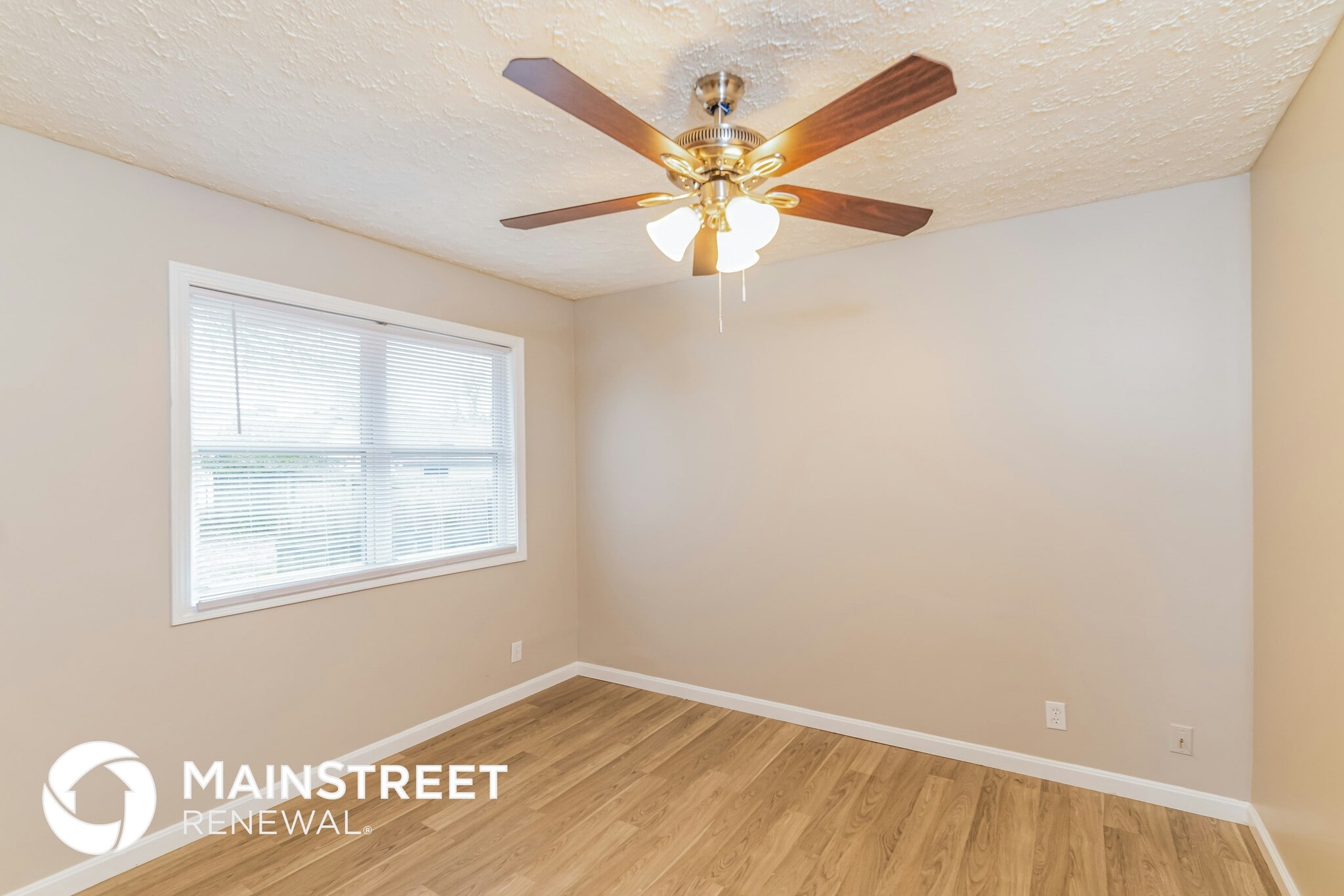 Building Photo - 5002 Seville Dr