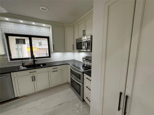 Building Photo - 11100 NW 21st St