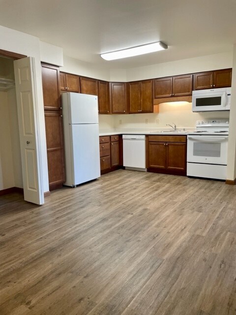 Building Photo - 4910 Coventry Ct