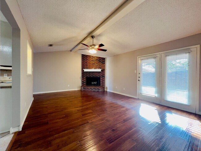 Building Photo - Great 3/2/2 Located in Frenship ISD