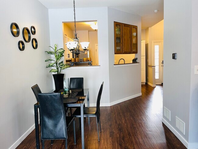Building Photo - 1385 Redbridge Ct
