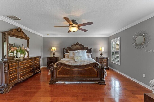 Building Photo - 708 Legacy Park Dr