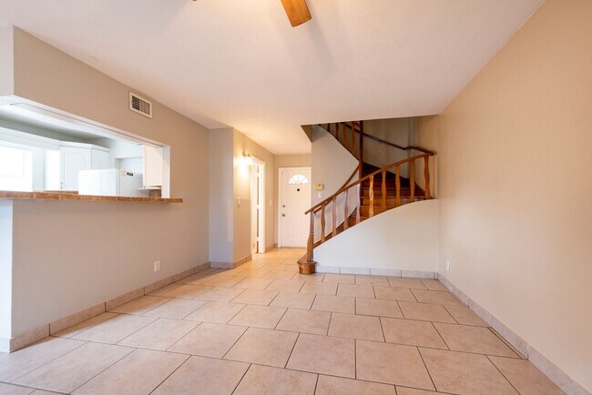 Building Photo - 1240 NW 6th Ave