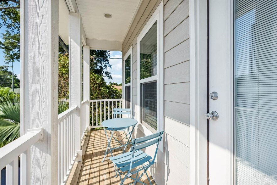 Building Photo - 912 N 8th Ave