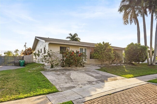 Building Photo - 218 SE 2nd St