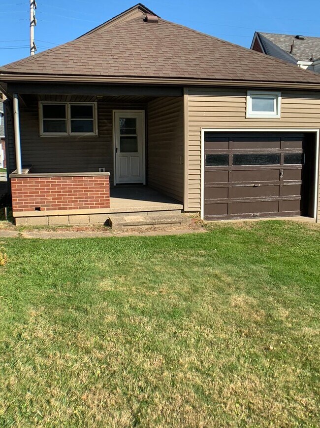 Building Photo - 149 Beram Ave