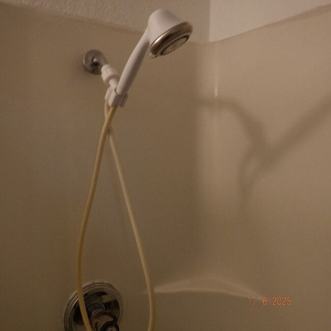 Building Photo - 83-3-2