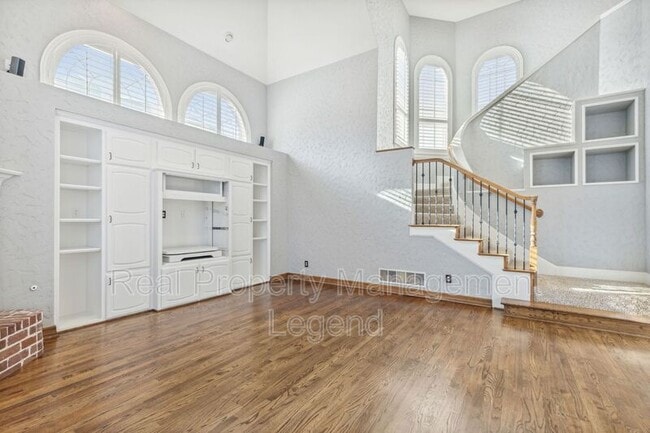 Building Photo - 5004 Seville Ln
