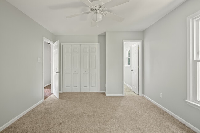 Building Photo - 5712 Sara Kay Dr
