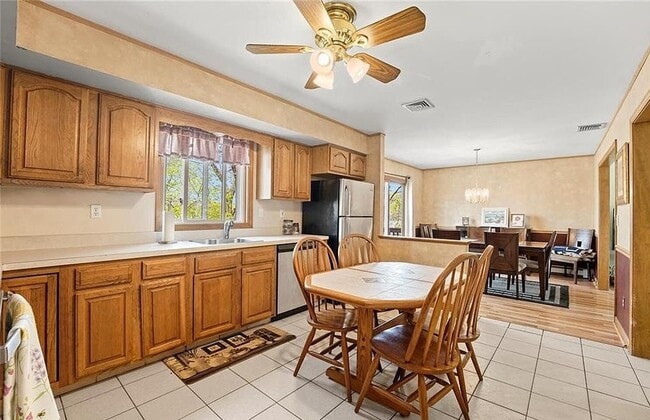 Building Photo - 3 Ridge Ln