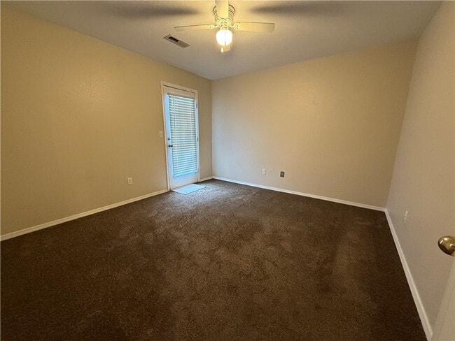 Building Photo - 1160 N Boxley Ave