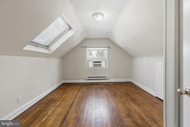 Building Photo - 10626 S Dunmoor Dr