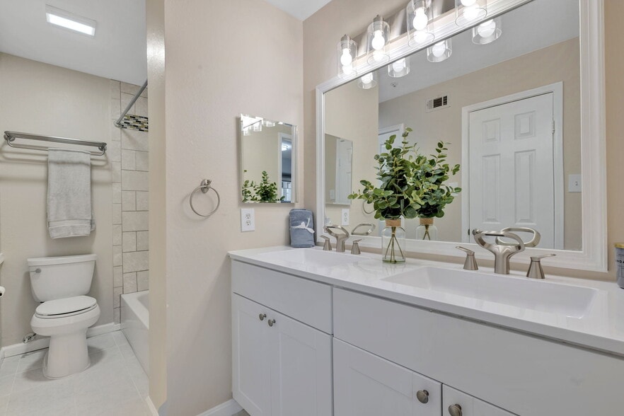 Building Photo - 3309 Wyndham Cir