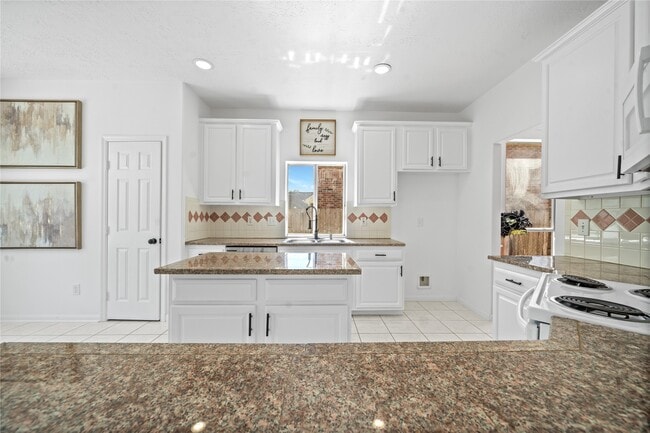 Building Photo - 13623 Country Green Ct
