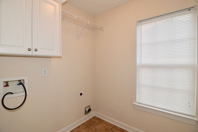 Building Photo - 659 Ventana Dr
