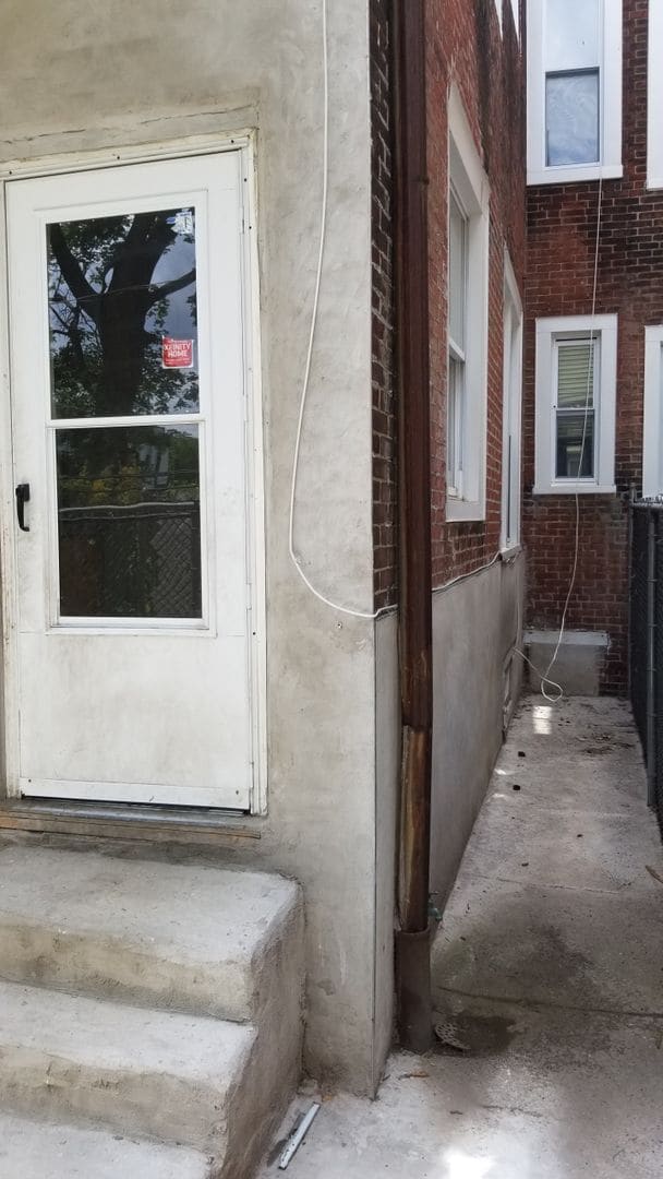 Building Photo - Modern Row - Strawberry Mansion