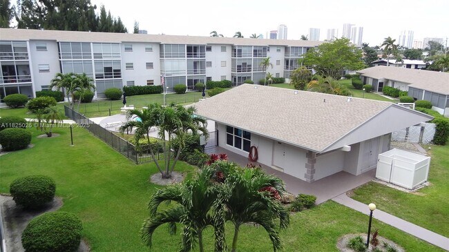 Building Photo - 700 Layne Blvd