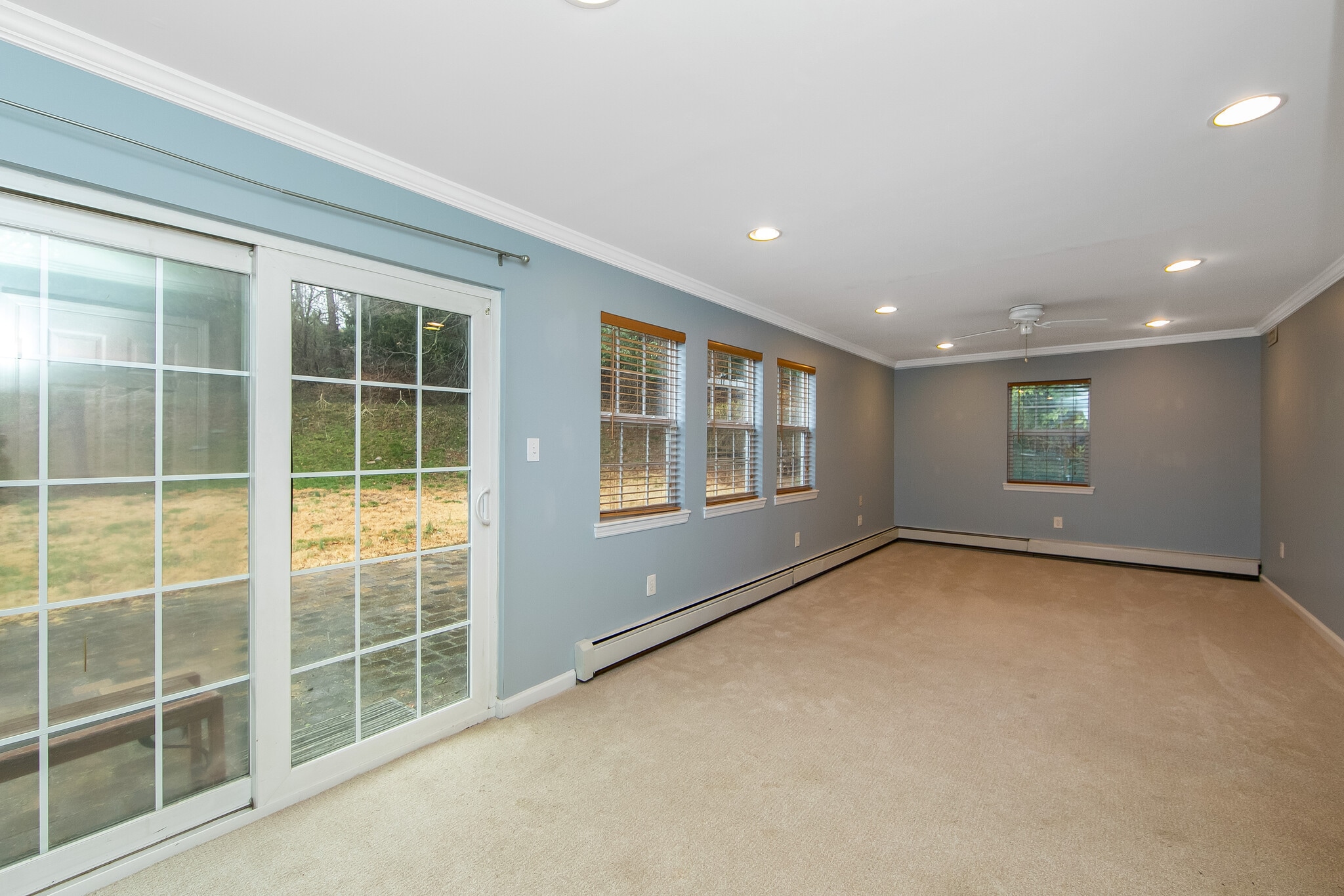 Building Photo - 204 Greenbriar Ln