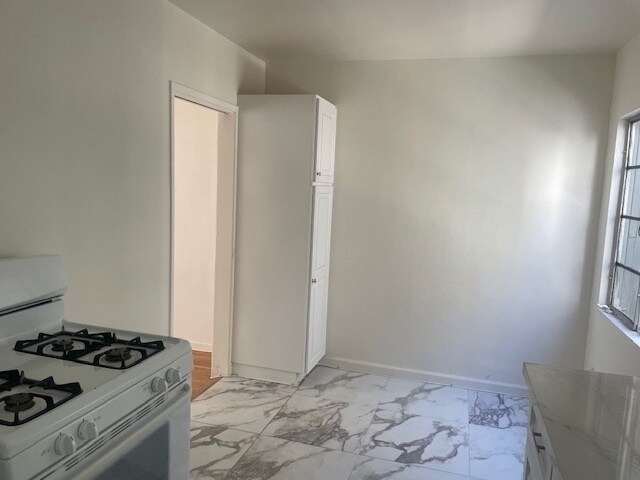 Building Photo - 111 Bennett Ave