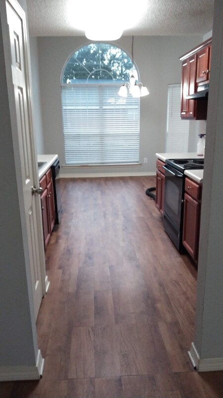 Building Photo - 8046 Brookside Ln