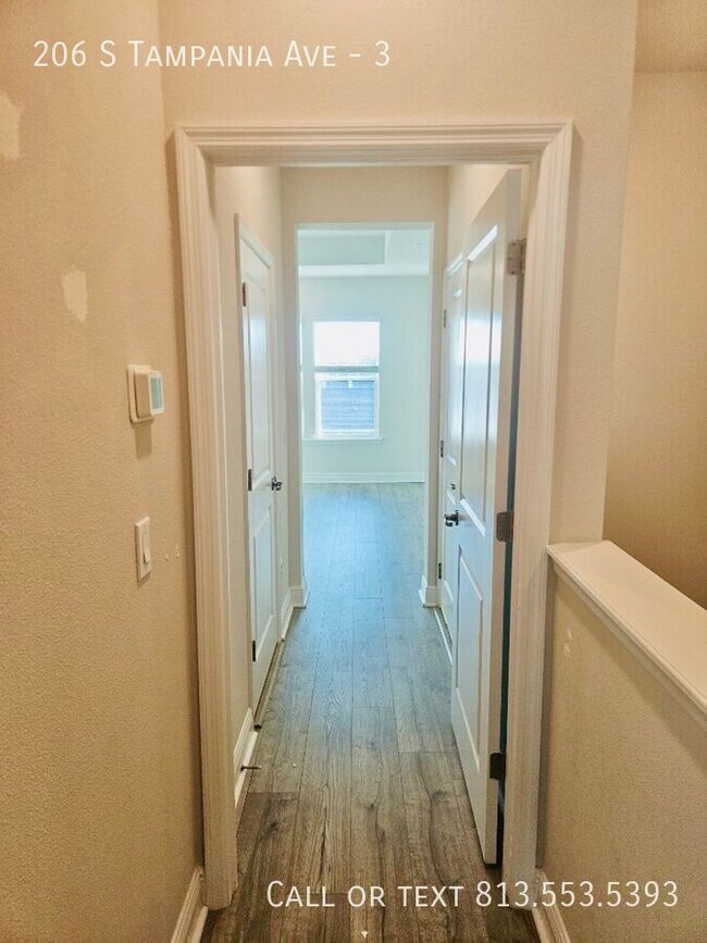 Building Photo - 206 S Tampania Ave