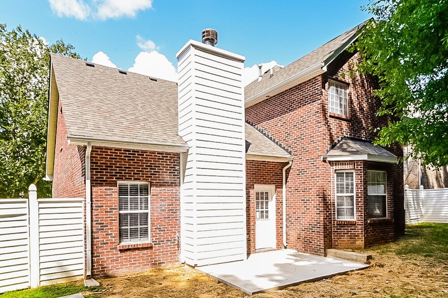 Building Photo - 130 Bellington Dr