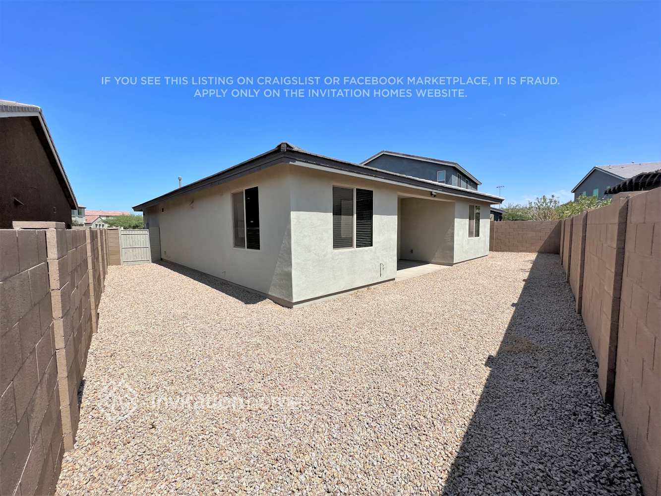 Building Photo - 9827 E Suburban Dr