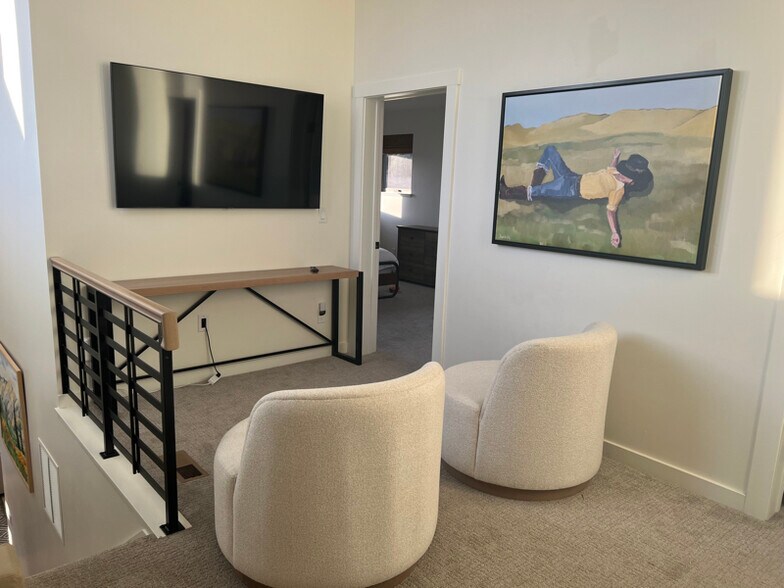 Building Photo - 408 Pinyon Mesa Dr