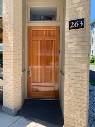 Entrance - 277 Pleasant St