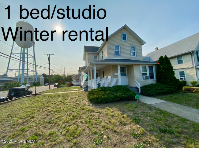 Primary Photo - 601 Main St