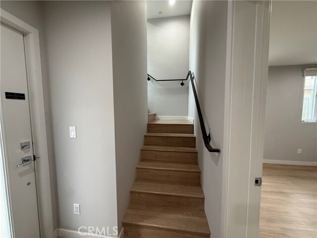 Building Photo - 4432 S Centinela Ave