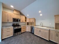 Building Photo - 118 S Evans St